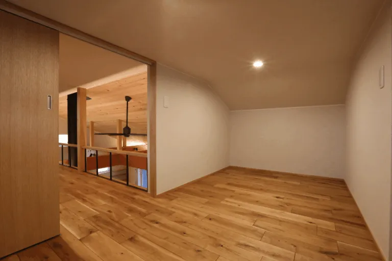 勾配天井とロフトがつなぐ 趣味を楽しむ高性能住宅