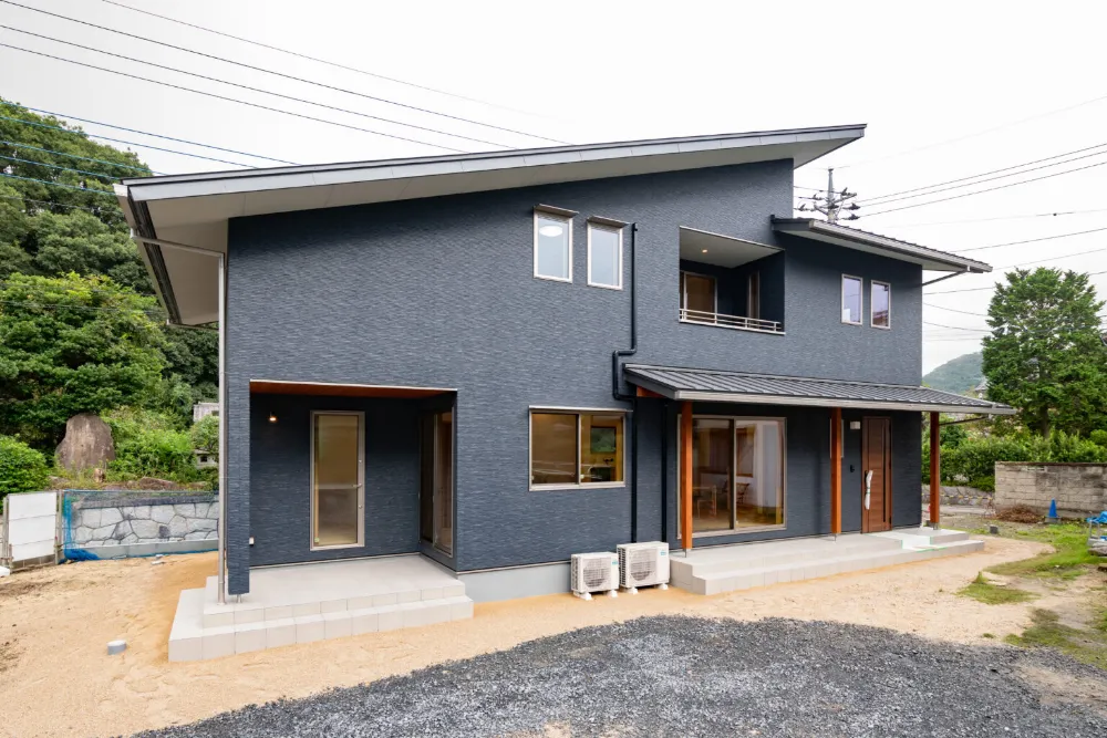 大工の父の技が光る本物の木の家