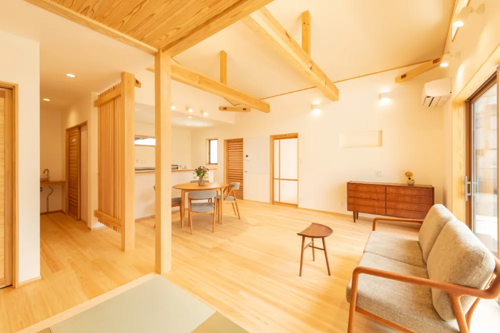 桧が香る やさしい空気の平屋