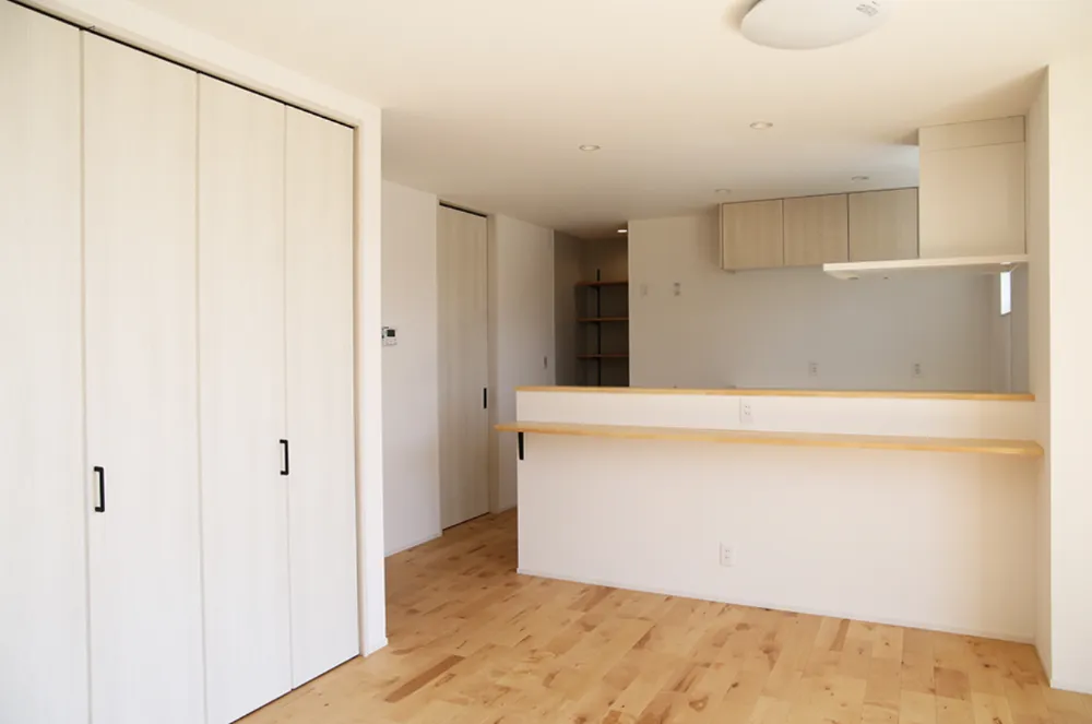 素材感のある整備基地