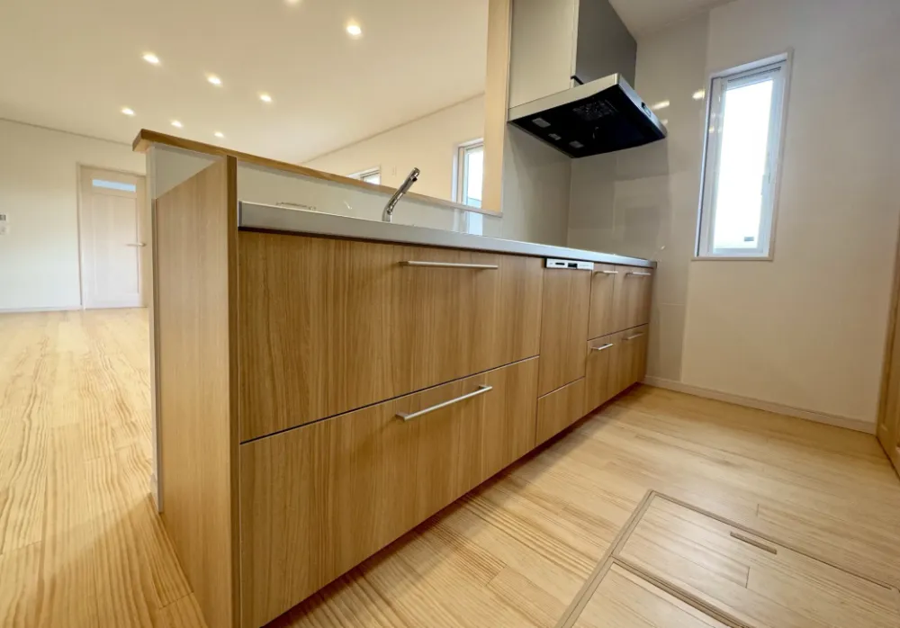 ウサギも人も快適に！直射日光を遮り、風が通り抜ける平屋の工夫